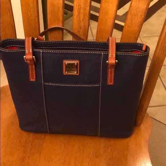 Dooney & Bourke Handbags - NWT Dooney & Bourke Small Lexington Shopper